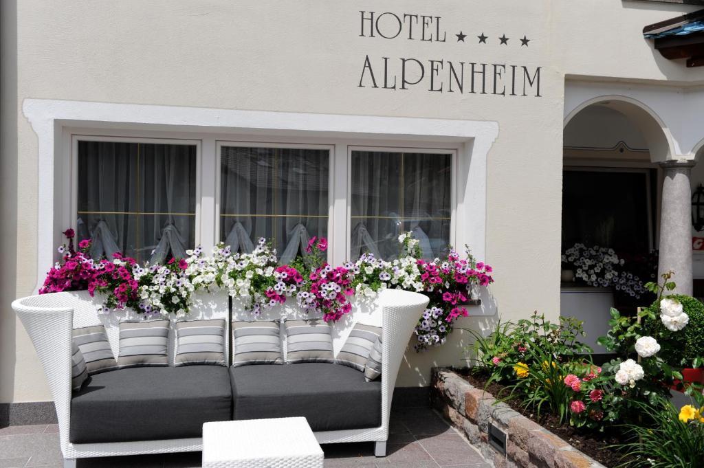 Alpenheim Charming&Spa Hotel Urtijëi Buitenkant foto